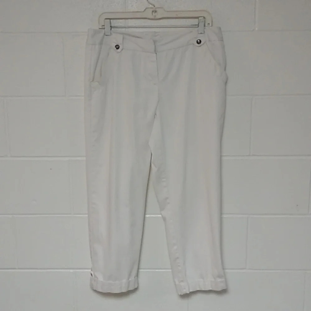 Worthington White, Soft,‎ Cuffed, Midrise, Stretch Capri's